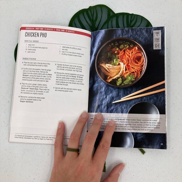 The Pampered Chef Fall Winter 2017 Season's Best One-Pot Dinner Recipe Cookbook - Picture 5 of 7